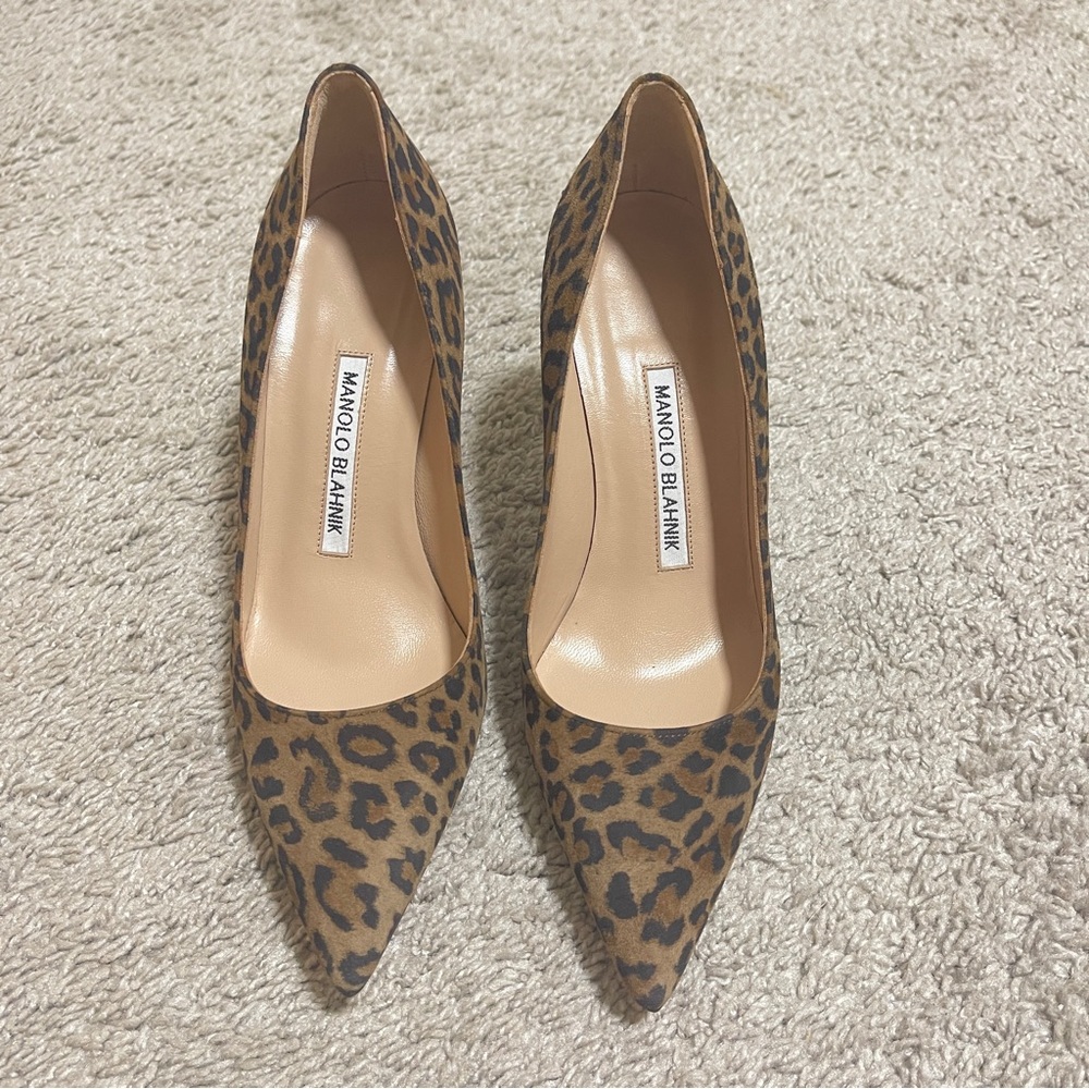 Manolo Blahnik  Leopard Suede Pump